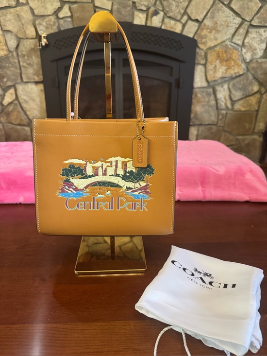 Coach Handbags - NWT Coach Glove-Tanned Leather Scenic Tote - Central Park Bridge & River. Rare